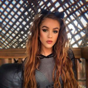 Meet your Posher, Tiffany